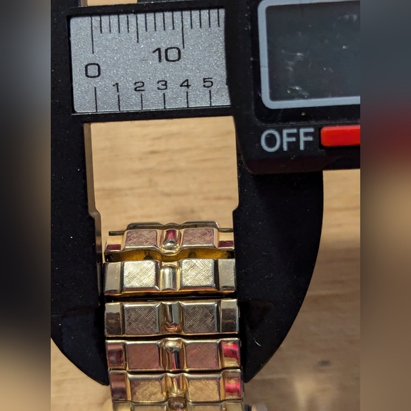 (936)Vintage Benrus 10K Gold Filled Tank style watch sub second Fancy lugs - Picture 8 of 10